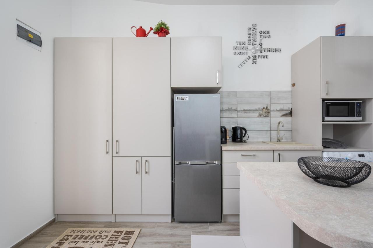 Bpr Embrody City Apartment Budapeste Exterior foto